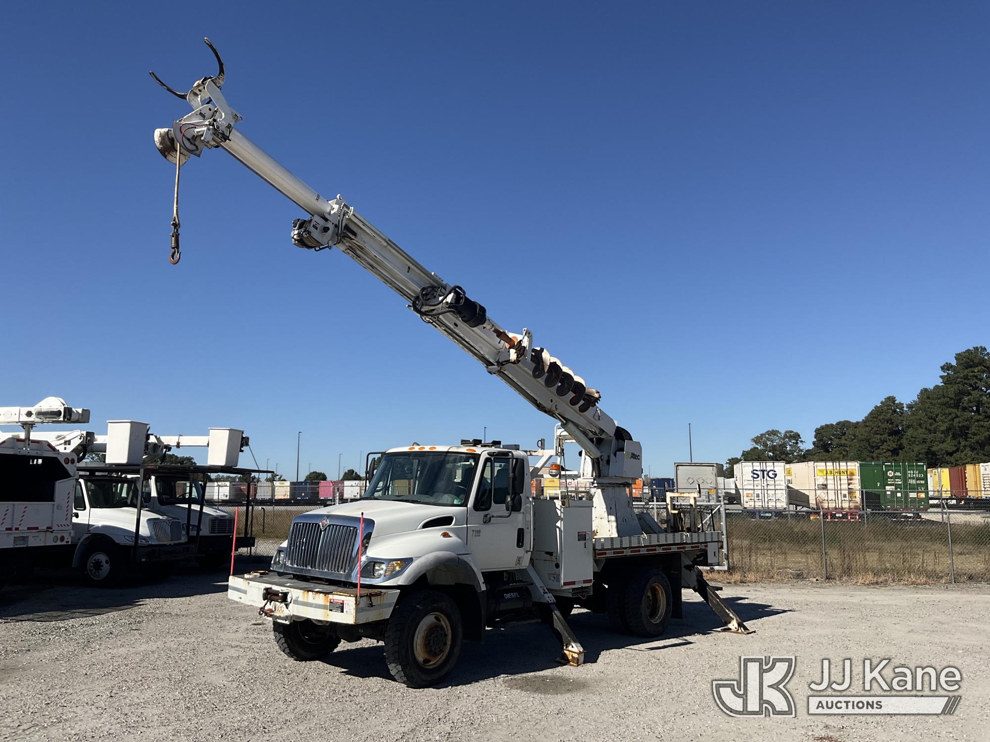 Altec DM45-BR Digger Derrick On 2007 International 7300 4x4 Flatbed Truck (1653742)