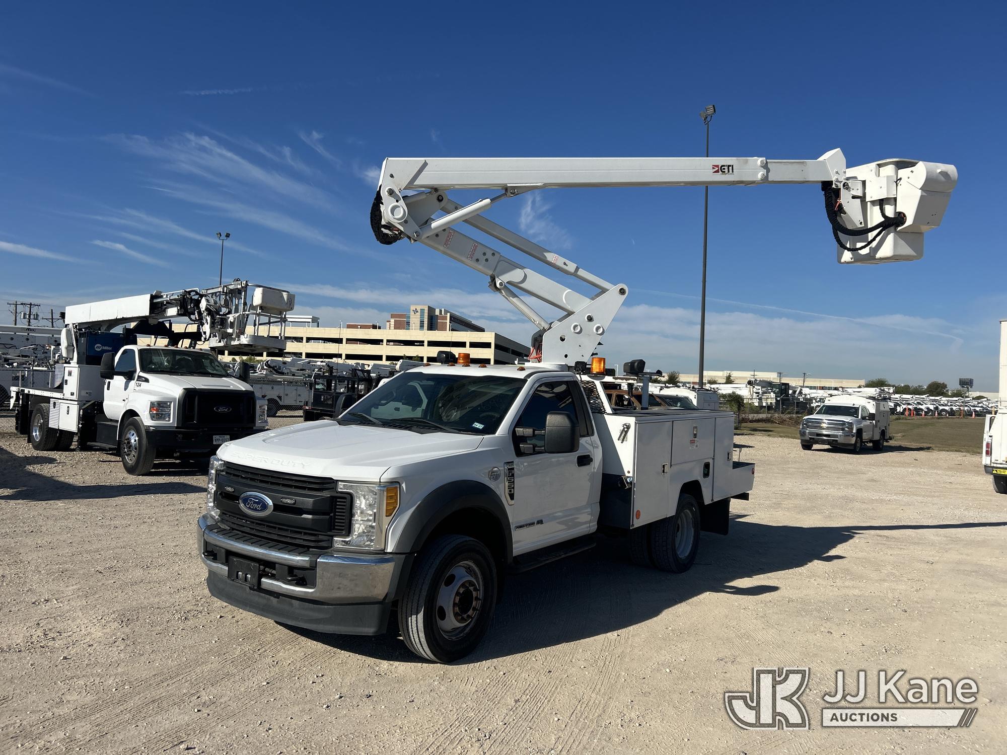 ETI ETC37-IH Articulating & Telescopic Bucket Truck On 2017 Ford F-550 Service Truck (1654157)