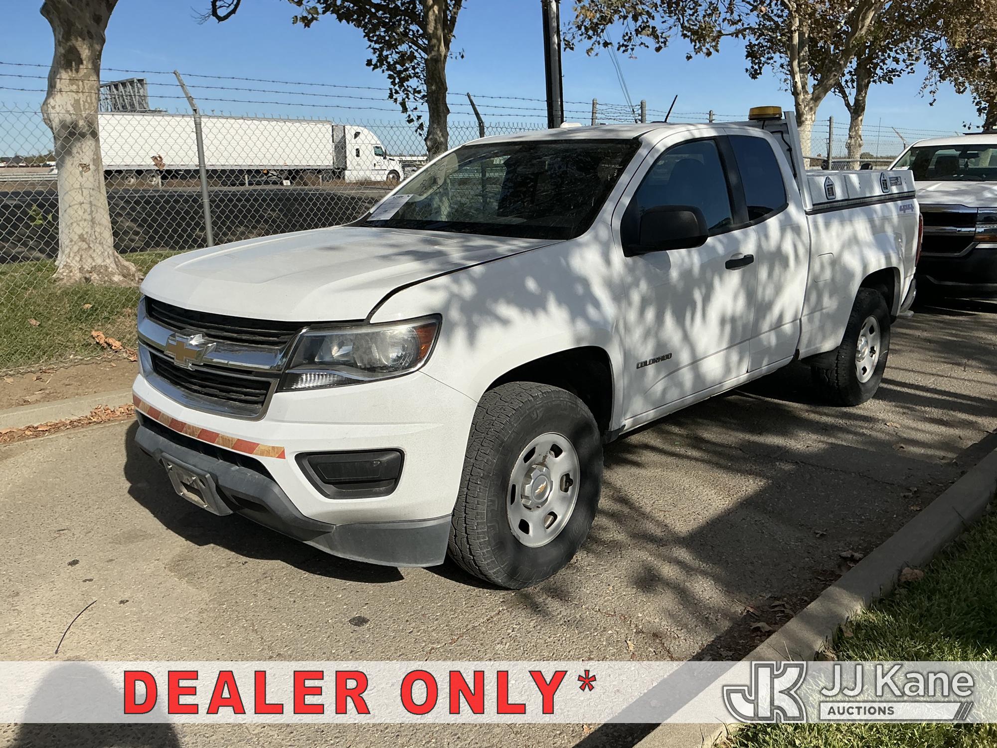 2016 Chevrolet Colorado Extended-Cab Pickup Truck (1654200)