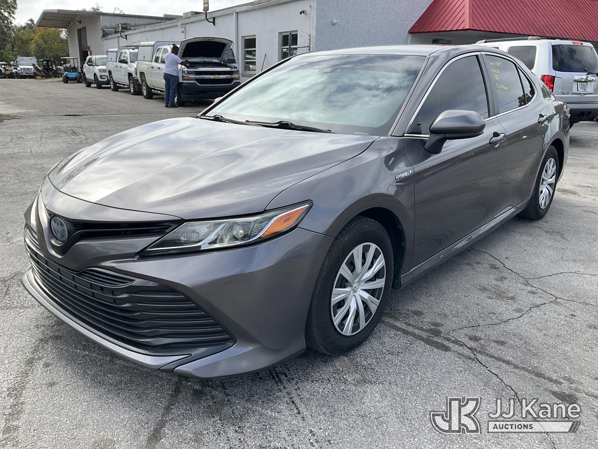 2018 Toyota Camry Hybrid 4-Door Sedan (1654279)