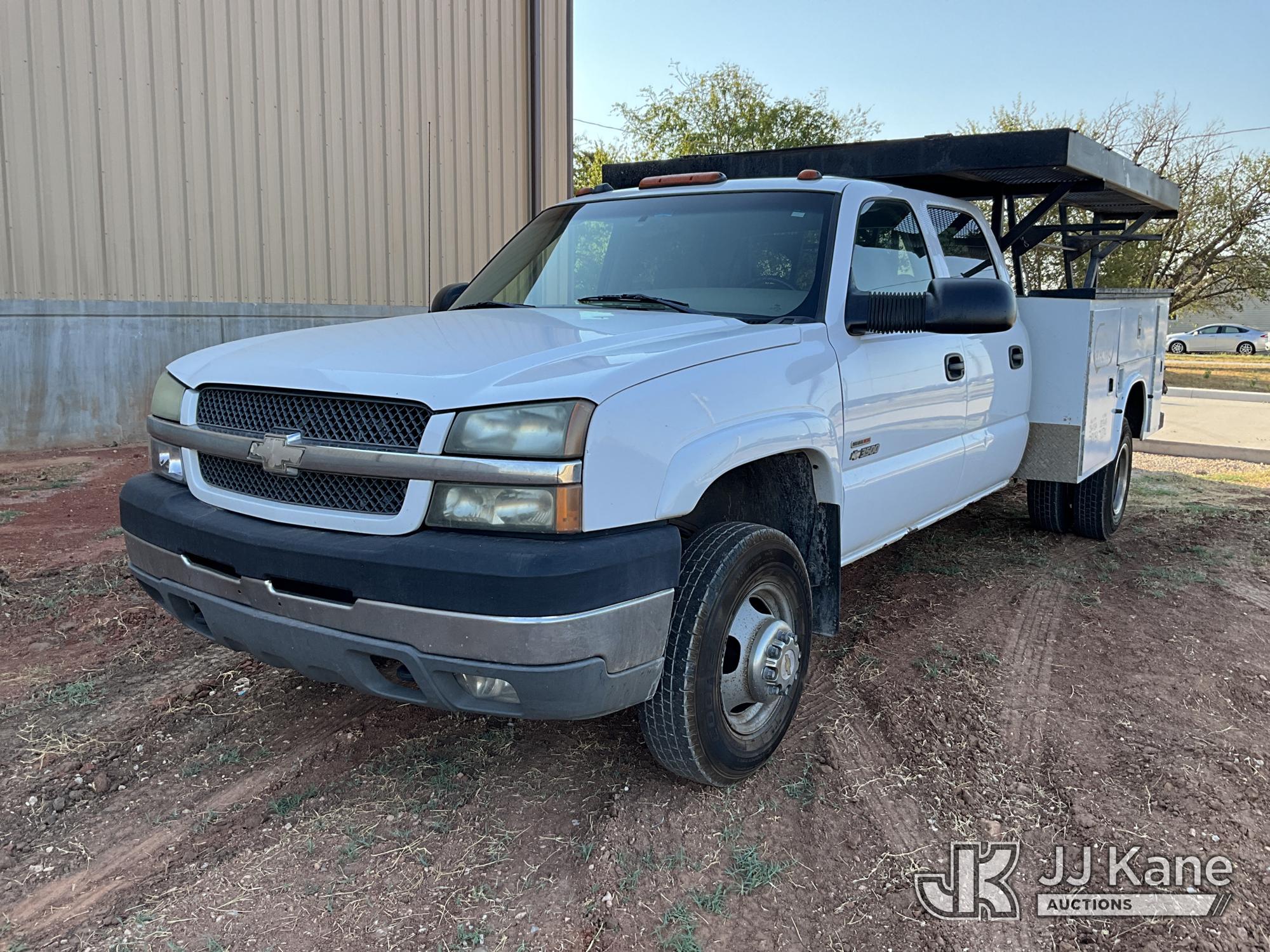 2004 Chevrolet Silverado 3500 Crew-Cab Service Truck (1654309)