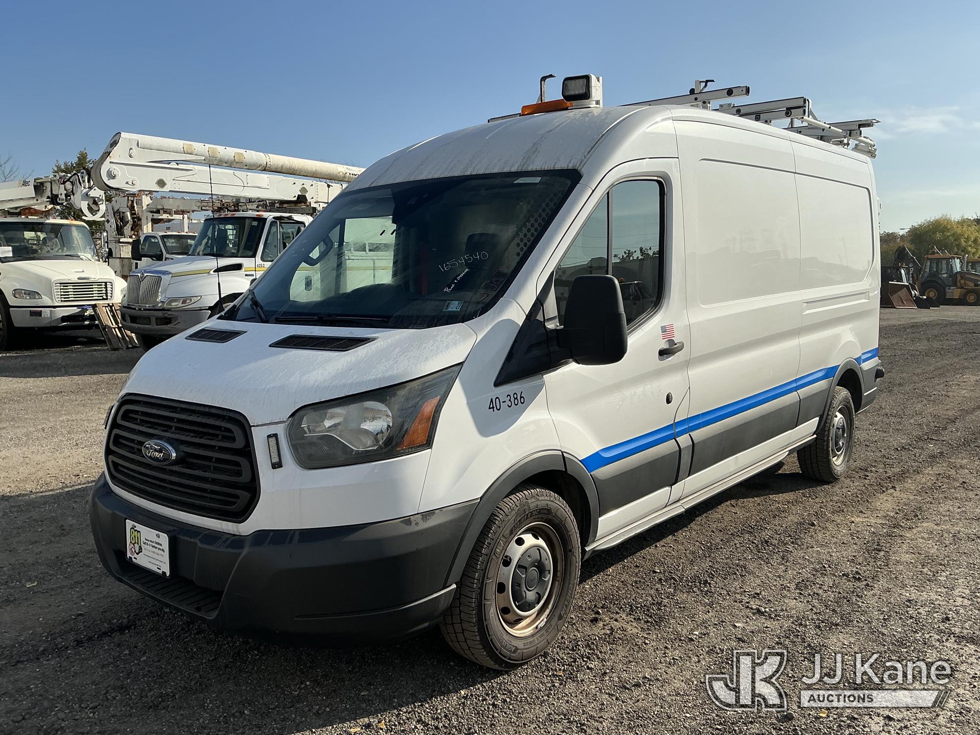 2017 Ford Transit-250 Cargo Van (1654540)