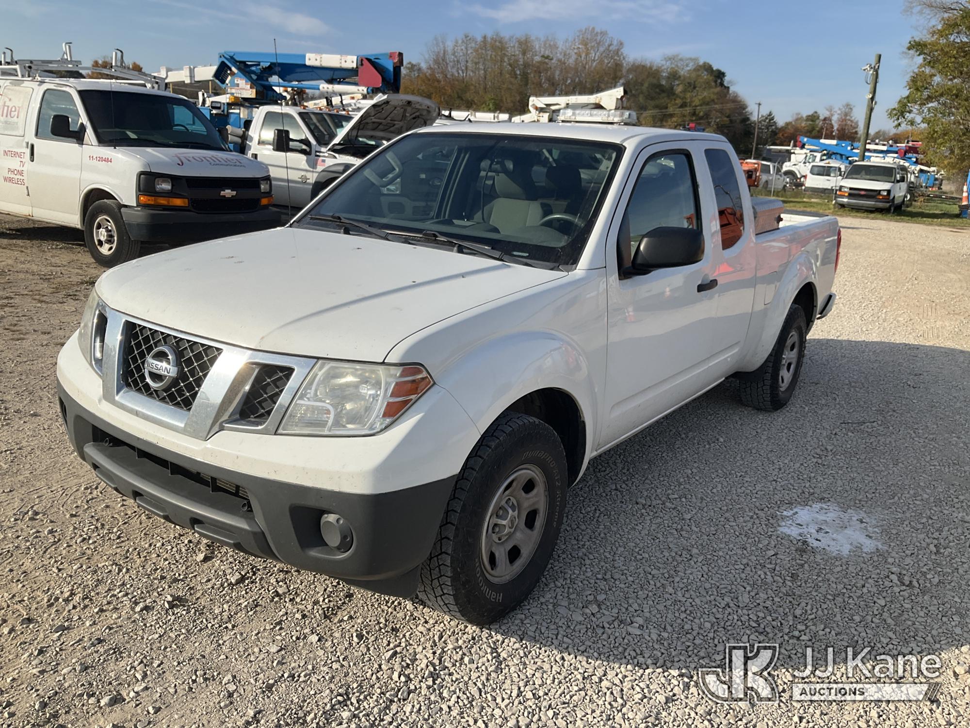 2018 Nissan Frontier Extended-Cab Pickup Truck (1654547)