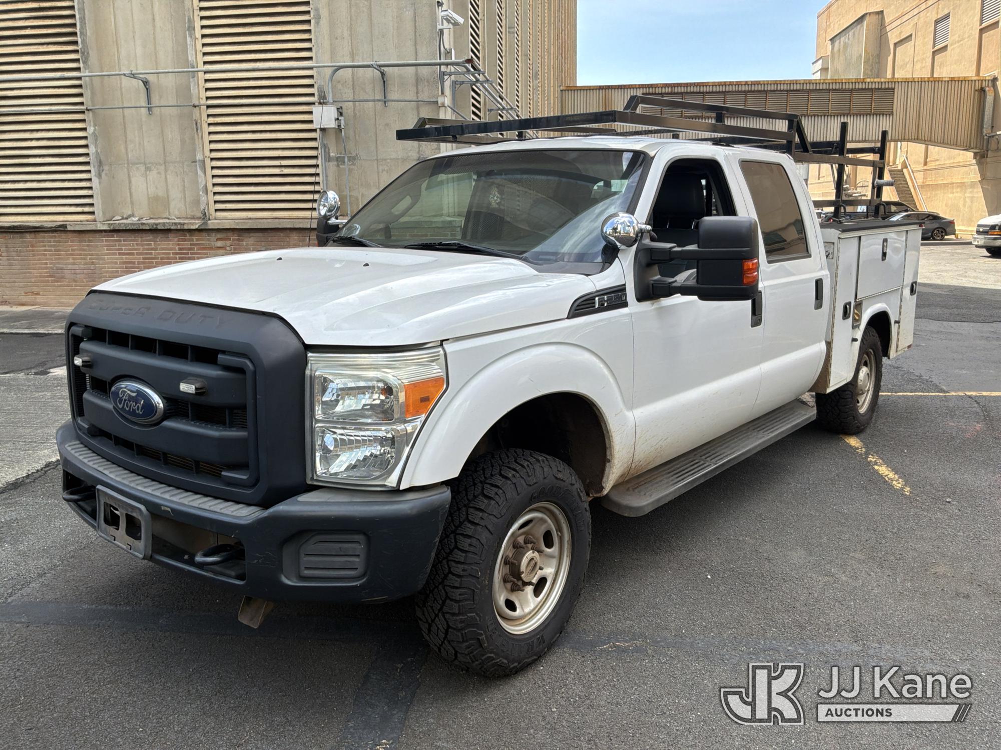 2016 Ford F250 4x4 Crew-Cab Service Truck (1654998)