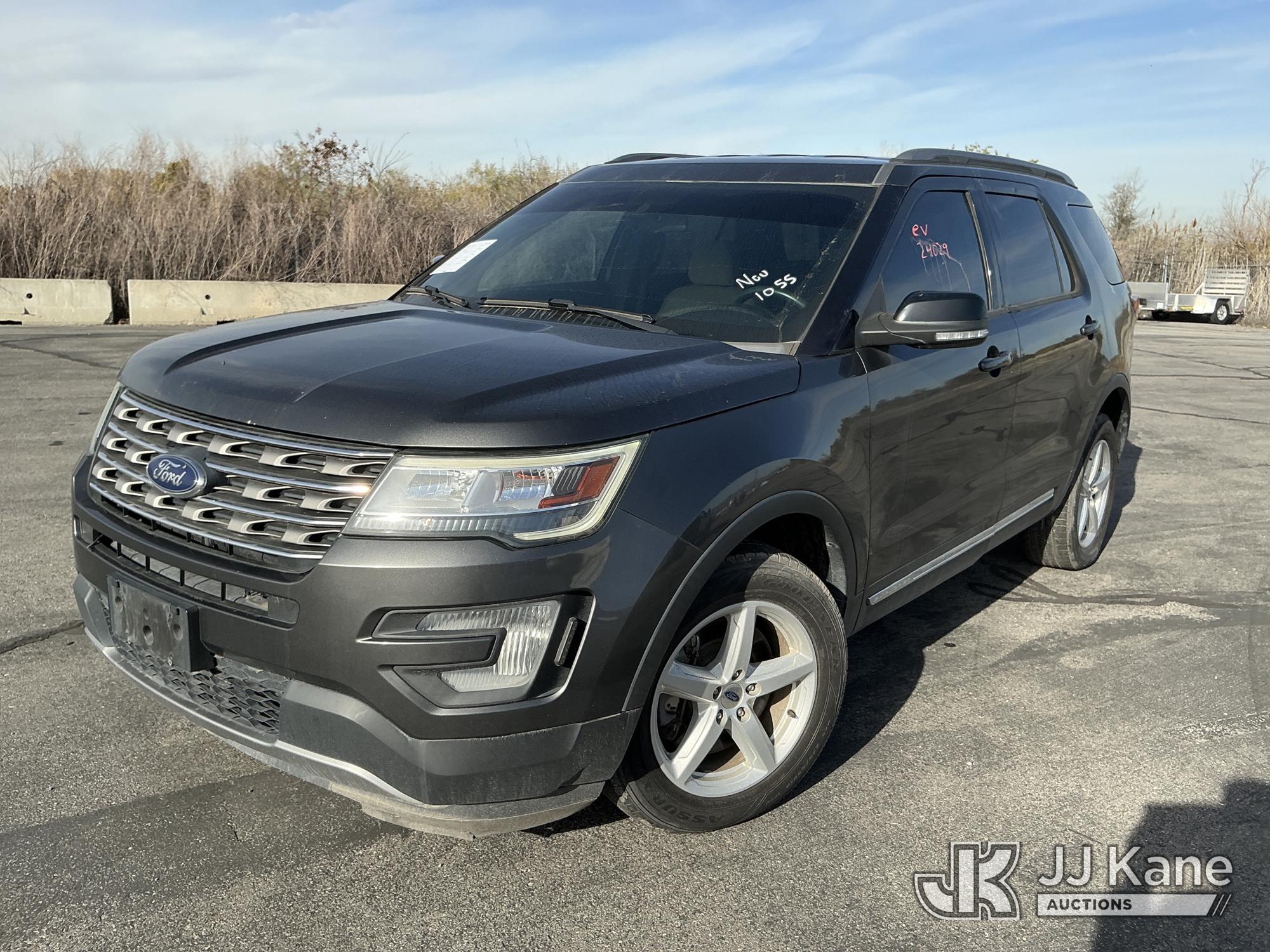 2017 Ford Explorer 4x4 4-Door Sport Utility Vehicle (1655146)