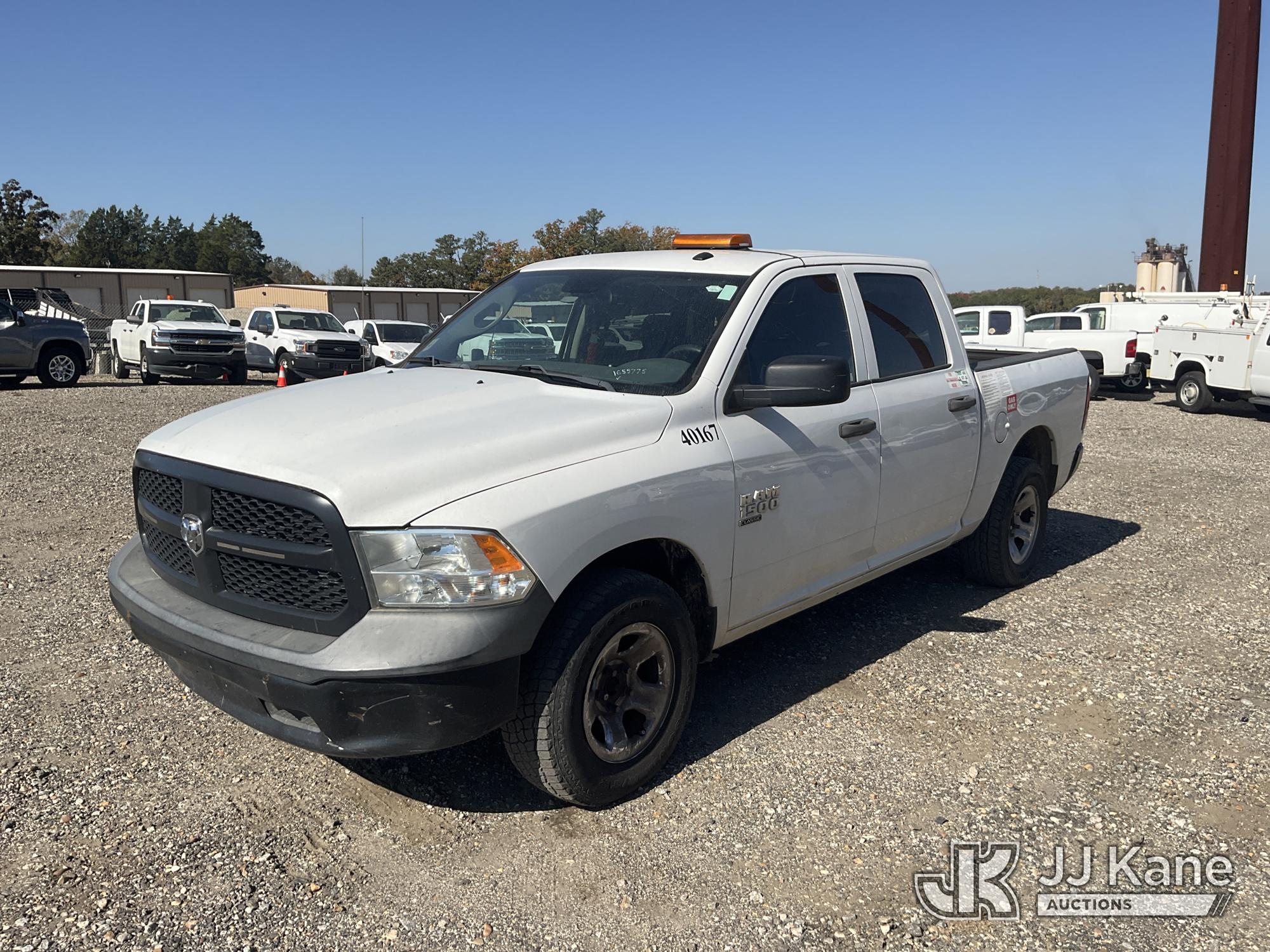 2020 RAM 1500 Classic Extended-Cab Pickup Truck (1655775)